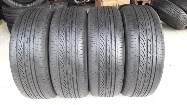 ยาง215/55/17 ปี13 BRIDGESTONE TURANZA GR90 4 เส้น