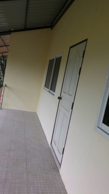 ขายและให้เช่าตึกสภาพสวย ทำเลดี ตึกสองชั้นสองคูหา มีระเบียงชั้นสอง ด้านหลัง วิวดีมาก สภาพสวยพร้อมใช้งานได้ทันที ผ่อนสบาย ๆ กับธนาคารกสิกรไทย ได้ครับ พิเศษ จองวันนี้ แจกทองคำฟรี 1 บาท.