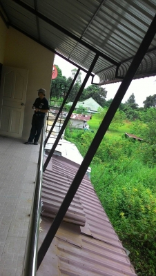 ขายและให้เช่าตึกสภาพสวย ทำเลดี ตึกสองชั้นสองคูหา มีระเบียงชั้นสอง ด้านหลัง วิวดีมาก สภาพสวยพร้อมใช้งานได้ทันที ผ่อนสบาย ๆ กับธนาคารกสิกรไทย ได้ครับ พิเศษ จองวันนี้ แจกทองคำฟรี 1 บาท.