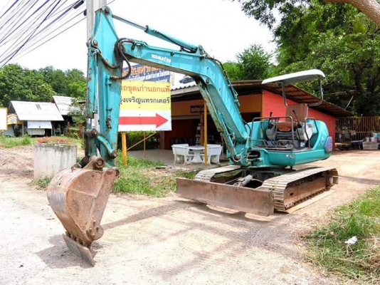 ขายรถแบ๊คโฮ ยี่ห้อ:KOMATSU แบบ:PC40รุ่น7 รถเก่านอกแท้100\% ไม่เคยใช้งานในไทย มีเอกสารใบอินวอย รถพร้อมลงงาน เครื่อง4สูบ มีลายหัวกระแทก สนใจติดต่อ-ต่อรองราคา โทร : 099-907-9273 กิ๊ฟ กมลชนก , 099-907-3356 ช่างบัง