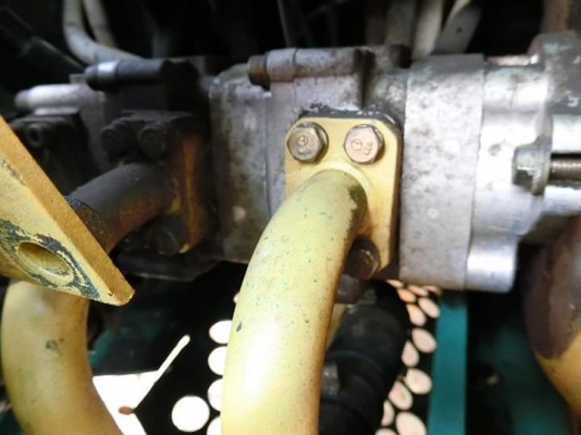 ขายรถแบ๊คโฮ ยี่ห้อ:KOMATSU แบบ:PC40รุ่น7 รถเก่านอกแท้100\% ไม่เคยใช้งานในไทย มีเอกสารใบอินวอย รถพร้อมลงงาน เครื่อง4สูบ มีลายหัวกระแทก สนใจติดต่อ-ต่อรองราคา โทร : 099-907-9273 กิ๊ฟ กมลชนก , 099-907-3356 ช่างบัง