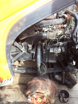 เครื่องยนต์isuzu4hg1 หัวการ์ตูน คอมเมอร์เรล มีเพลาหน้า หลัง แหนบหน้า หลังครับ เพลากลาง เกีอร์ครบ มี่ใบนำเข้าครับ ของมาจากญีปุ่นครับ