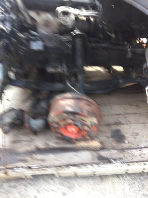 เครื่องยนต์isuzu4hg1 หัวการ์ตูน คอมเมอร์เรล มีเพลาหน้า หลัง แหนบหน้า หลังครับ เพลากลาง เกีอร์ครบ มี่ใบนำเข้าครับ ของมาจากญีปุ่นครับ