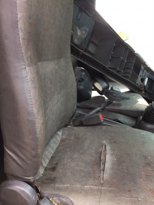 เครื่องยนต์isuzu4hg1 หัวการ์ตูน คอมเมอร์เรล มีเพลาหน้า หลัง แหนบหน้า หลังครับ เพลากลาง เกีอร์ครบ มี่ใบนำเข้าครับ ของมาจากญีปุ่นครับ