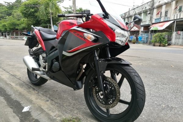 Cbr150i 2015 รถบ้านแท้ มือเดียว รูดบัตรได้ Cbr150i 2015 รถบ้านแท้ มือเดียว รูดบัตรได้