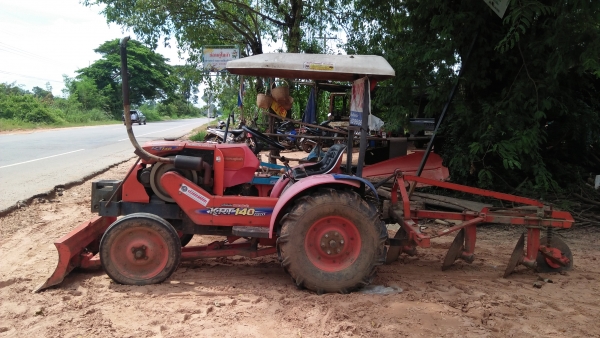 ขายด่วยรถไถkubota krt140 อุปกรณ์ครบ รถใช้งานมือเดียว เจ้าของขับเอง