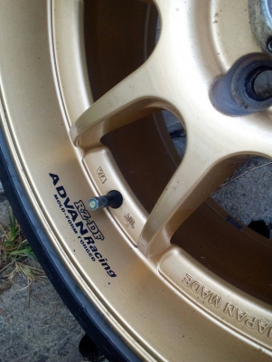 แม๊ก RZ-DF. ADVAN Racing ขอบ17 พร้อมยาง 205/45R17  MAXXIS ปี14 ชุด 4 ล้อ โทร.081-427-3941