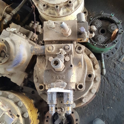 โป๊ะสวิง เกียร์สวิง CAT 325 B เก่านอกญี่ปุ่นแท้ๆ 160,000 บาท