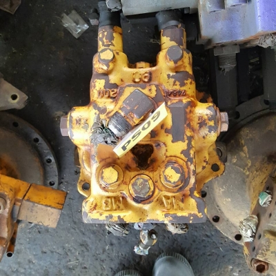 มอเตอร์เกียร์สวิง KOMATSU PC 200-5 เก่านอกญี่ปุ่นแท้ๆ 18,000 บาท มอเตอร์เกียร์สวิง KOMATSU PC 200-5 เก่านอกญี่ปุ่นแท้ๆ 18,000 บาท