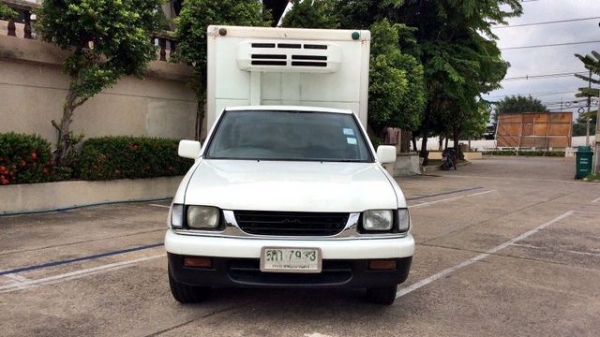 ISUZU SPARK EX 2.5 TURBO