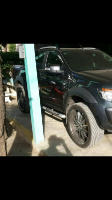 ** ราคา 18,000 ** แม็กกระบะขอบ 24 พร้อมยาง 295 35R24 พร้อมใช้งาน