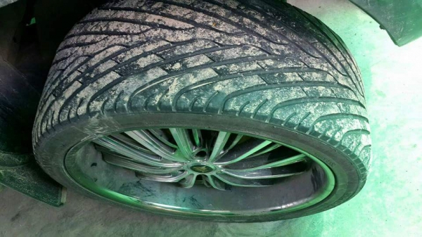 ** ราคา 18,000 ** แม็กกระบะขอบ 24 พร้อมยาง 295 35R24 พร้อมใช้งาน ** ราคา 18,000 ** แม็กกระบะขอบ 24 พร้อมยาง 295 35R24 พร้อมใช้งาน