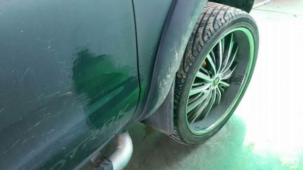 ** ราคา 18,000 ** แม็กกระบะขอบ 24 พร้อมยาง 295 35R24 พร้อมใช้งาน ** ราคา 18,000 ** แม็กกระบะขอบ 24 พร้อมยาง 295 35R24 พร้อมใช้งาน