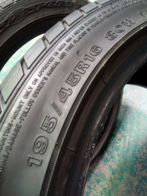 195/45R16 DUNLOP SP SPORT2050 มี 3 เส้น tel. 081-427-3941