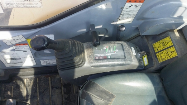 ขายรถขุดนำเข้าจากญี่ปุ่น PC30MR-1 13779 ปี2000 3,883 ชม โทร 061-4194021 พรภวิษย์