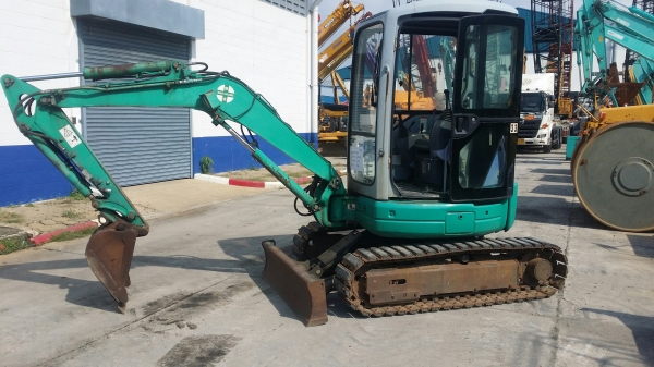 ขายรถขุดนำเข้าจากญี่ปุ่น PC30MR-1 13779 ปี2000 3,883 ชม โทร 061-4194021 พรภวิษย์