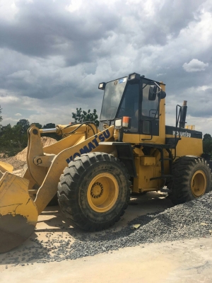 ขายรถตักWa300-1สภาพสวยพร้อมใช้ ราคาต่อรองได้ ติดต่อได้ คุณ อ๊อฟ พิจิตร 086-737-9991