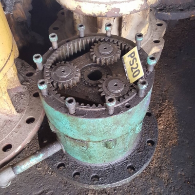 โป๊ะสวิง เกียร์สวิง KOBELCO SK 120-5 เก่านอกญี่ปุ่นแท้ๆ 50,000