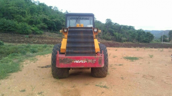 ขายรถบดCa251D 2เพลา เล่ม ติดต่อได้คุณ อ๊อฟ พิจิตร 086-737-9991