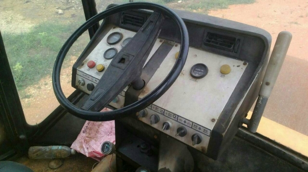 ขายรถบดCa251D 2เพลา เล่ม ติดต่อได้คุณ อ๊อฟ พิจิตร 086-737-9991