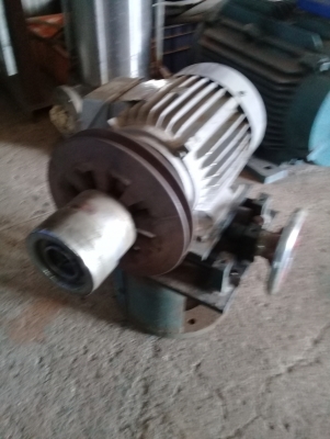 มอเตอร์ปรับรอบด้วยสายพาน2แรง3เฟส