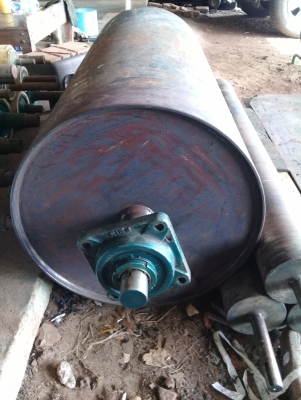 ลูกกลิ้งเหล็กสภาพดี ลูกกลิ้งเหล็กสภาพดี