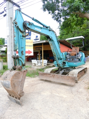 KOMATSU 40-7 ขนาดPC-40 รถเก่านอกแท้มีเอกสารอินวอย ☎️สนใจติดต่อ 085-5632278 <ราคาต่อรองได้>