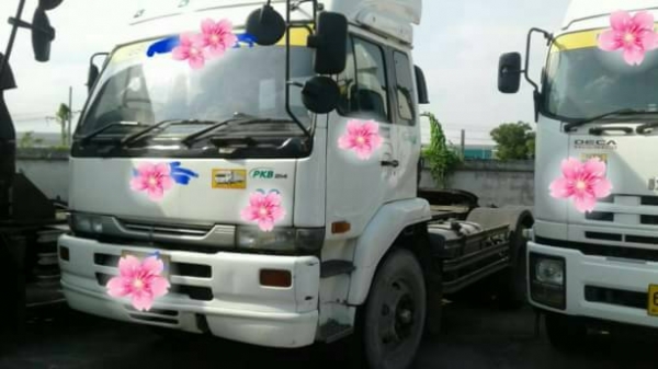 หัวลากนิสสัน NISSAN UD 320 แรง ปี 57 มี 9 หัวราคาหัวละ 820,000 บาท รถสระบุรี