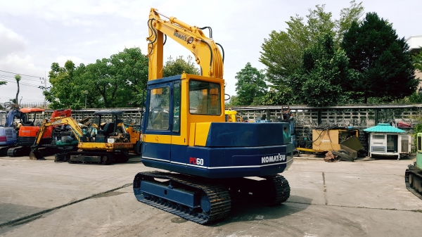 ขาย รถขุด KOMATSU รุ่น PC60-5- มือสองญี่ปุ่น สวยพร้อมใช้งาน มือถือ/LINE ID : 0818753444