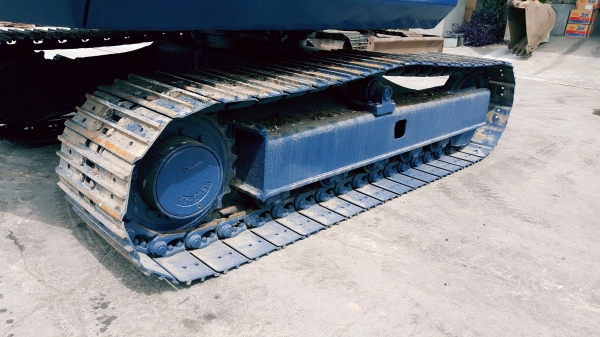 ขาย รถขุด KOMATSU รุ่น PC60-5- มือสองญี่ปุ่น สวยพร้อมใช้งาน มือถือ/LINE ID : 0818753444