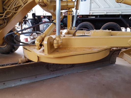 รถเกรด แคท CAT 140G#72V12190  มีเอกสารพร้อมเล่มทะเบียน ราคา 2350000 บาท สนใจติดต่อ 081-9652321