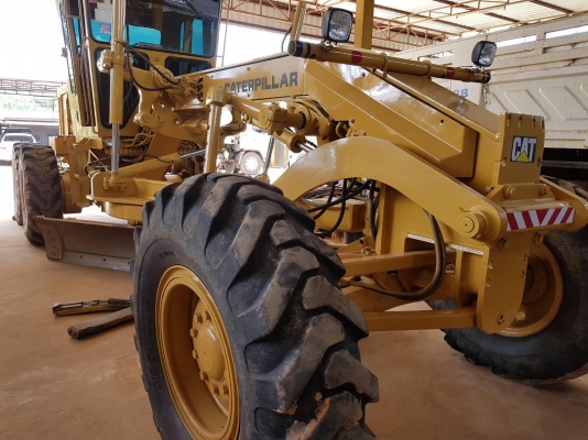 รถเกรด แคท CAT 140G#72V12190  มีเอกสารพร้อมเล่มทะเบียน ราคา 2350000 บาท สนใจติดต่อ 081-9652321