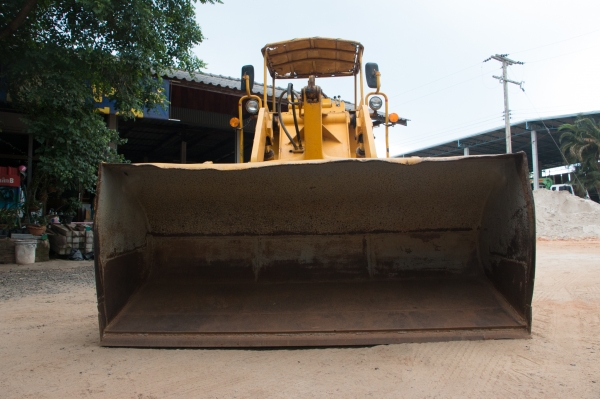 ขายรถตักล้อยางครับ JH63 เอวอ่อน สภาพสวย พร้อมใช้งานครับ