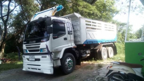 10ล้อดั้มพ์ ISUZU 270แรงม้า ปี49 เครื่องดี แอร์เย็น คัทซีสวย เล่มพร้อมโอน ราคาต่อรองได้ครับ สนใจสอบถาม 0872976734