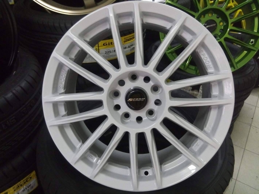 ลดแหลกล้อใหม่สปูน ขอบ 17 ใส่รถ 5 รู 114 สี่วง 6900 บาท
