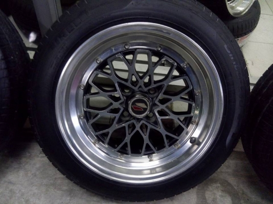 แม็กเลนโซ่ 15 กว้าง 8 พร้อมยาง pirelli ปี 15