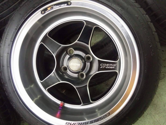 เวลคอสมิค ขอบ 15 กว้าง 8 ออฟ 20 ยางปี 16