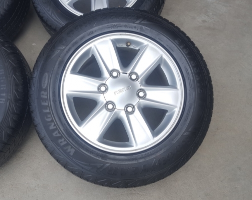 ขายล้อISUZU All New  16 พร้อมยางปี 16  4 ล้อ