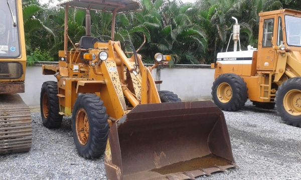 ต้องการขายรถตักล้อยางยี่ห้อKOMATSU-505 รถนอกนำเข้าจากญี่ปุ่น