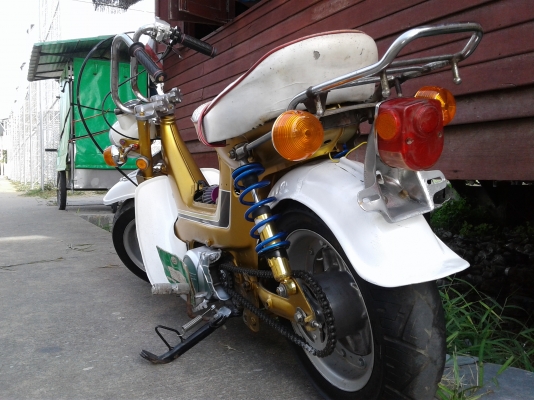 Honda chaly แต่งโหลดราคาไม่แพงครับ Honda chaly แต่งโหลดราคาไม่แพงครับ
