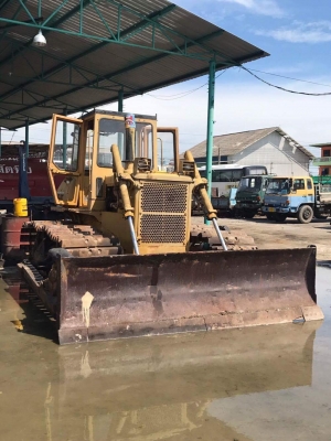 รถดัน ยี่ห้อ komatsu รุ่น D53P-17