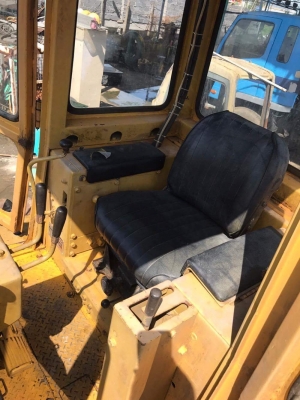 รถดัน ยี่ห้อ komatsu รุ่น D53P-17 รถดัน ยี่ห้อ komatsu รุ่น D53P-17