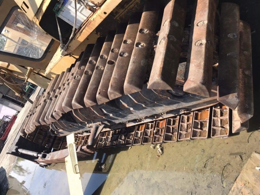 รถดัน ยี่ห้อ komatsu รุ่น D53P-17 รถดัน ยี่ห้อ komatsu รุ่น D53P-17