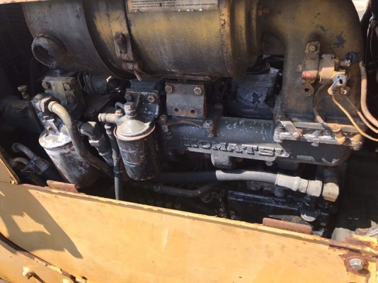 รถดัน ยี่ห้อ komatsu รุ่น D53P-17 รถดัน ยี่ห้อ komatsu รุ่น D53P-17