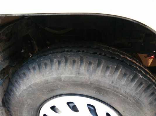 รถอีซูซุ 6 ล้อดั้ม NPR 130 แรงม้า ปี 51. สนใจติดต่อ 081 - 6079515