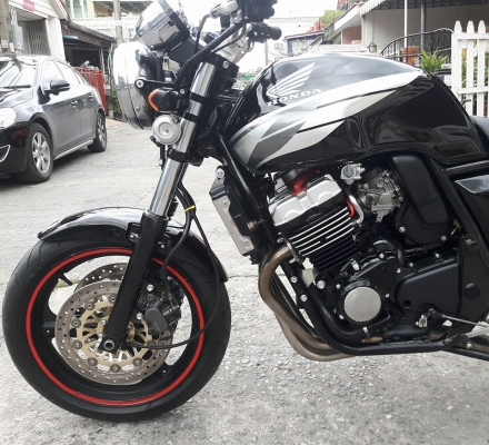 ขาย cb 400 ปี 1995 ทะเบียนแท้ โอนขนส่ง สภาพจบพร้อมออกทริป