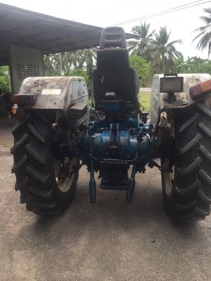 ขายรถไถเก่าญี่ปุ่น ยี่ห้อ ฟอร์ด รุ่น 3910 (คาราโร่)ขับเคลื่อน 4ล้อ (4WD) ขนาด 50. แรงม้า