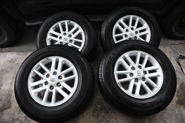 ล้อ Vigo Champ 17 พร้อมยาง