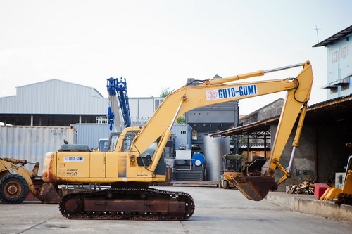 รถขุด Komatsu PC200-6 รถเก่านอก นำเข้าจากญีปุ่น สภาพเดิมๆ พร้อมใช้งาน