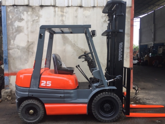 ขายรถยกTOYOTA6FD-25 เสาสูง6เมตร